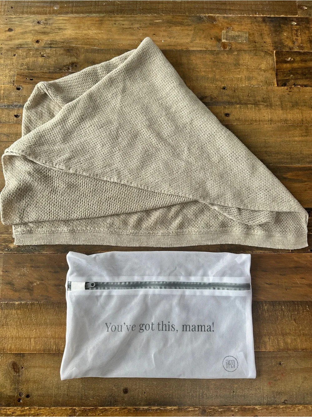 We Are Amma The Cocoon Nursing Cover in Natural - Picture 6 of 10